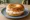 Bajgiel z Serkiem: an illustration of the sandwich.