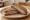 Doppeltes Brot: an illustration of butter on rye bread.