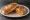 Hóngshǔ Guōkuī (红薯锅盔): an illustration of the sandwich.